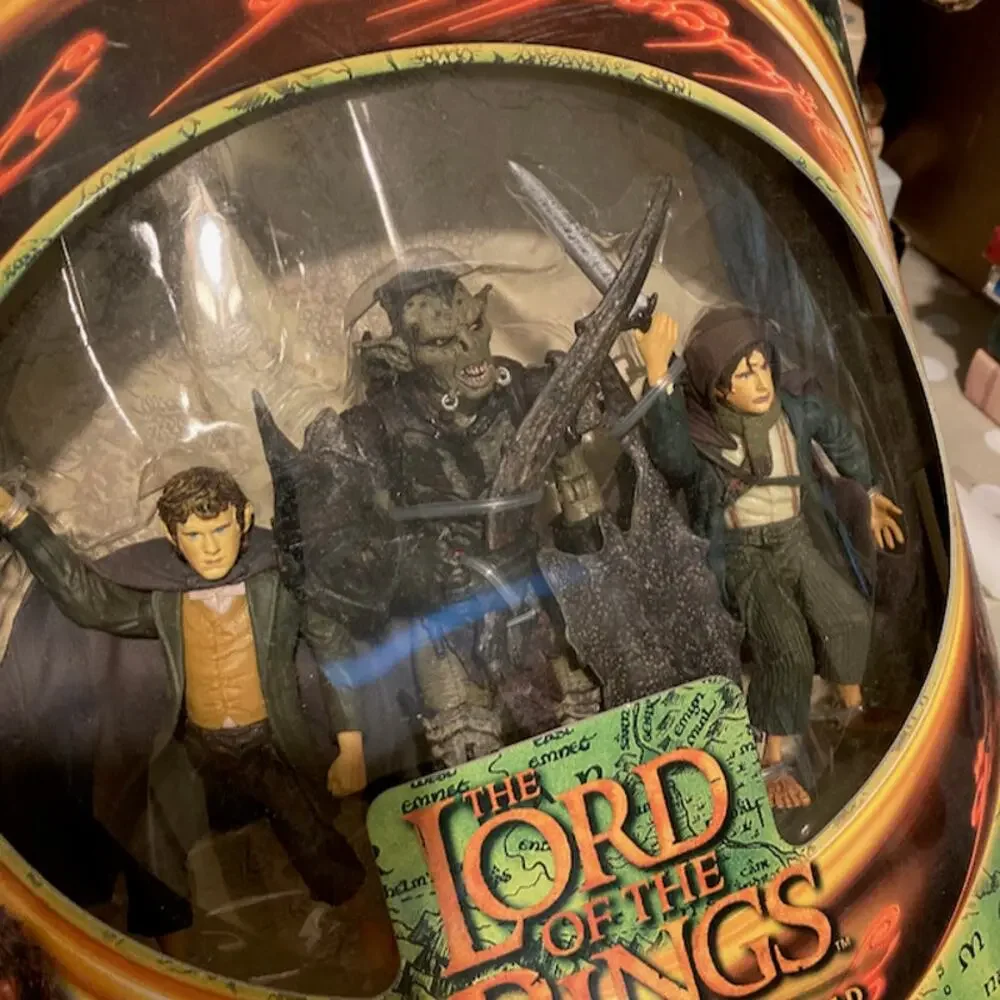 Vintage Y2K Toy Biz LOTR Fellowship of the Ring Merry Pippin Moria Orc Set NRFB